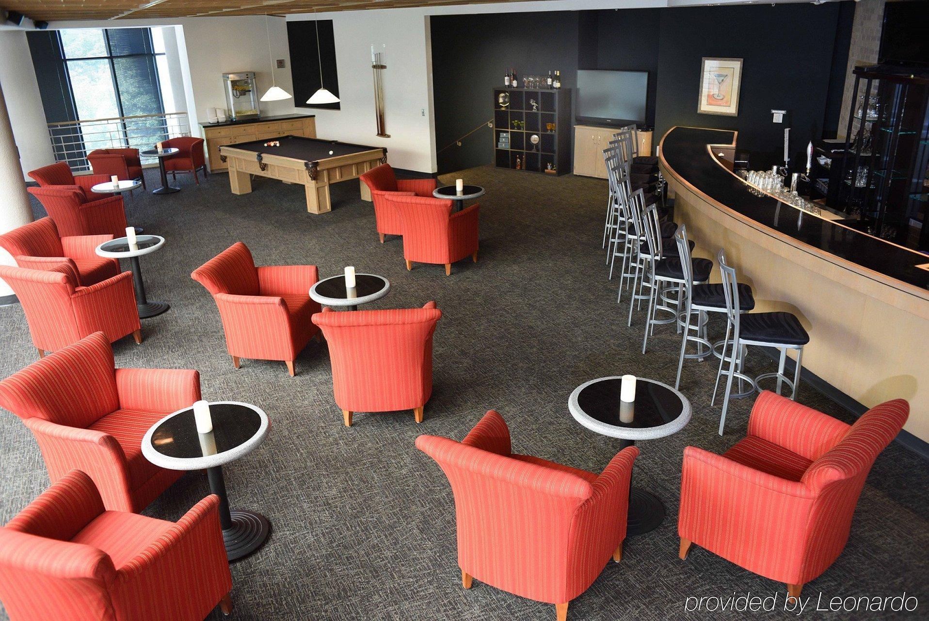 Hotel Oak Ridge à Chaska Extérieur photo