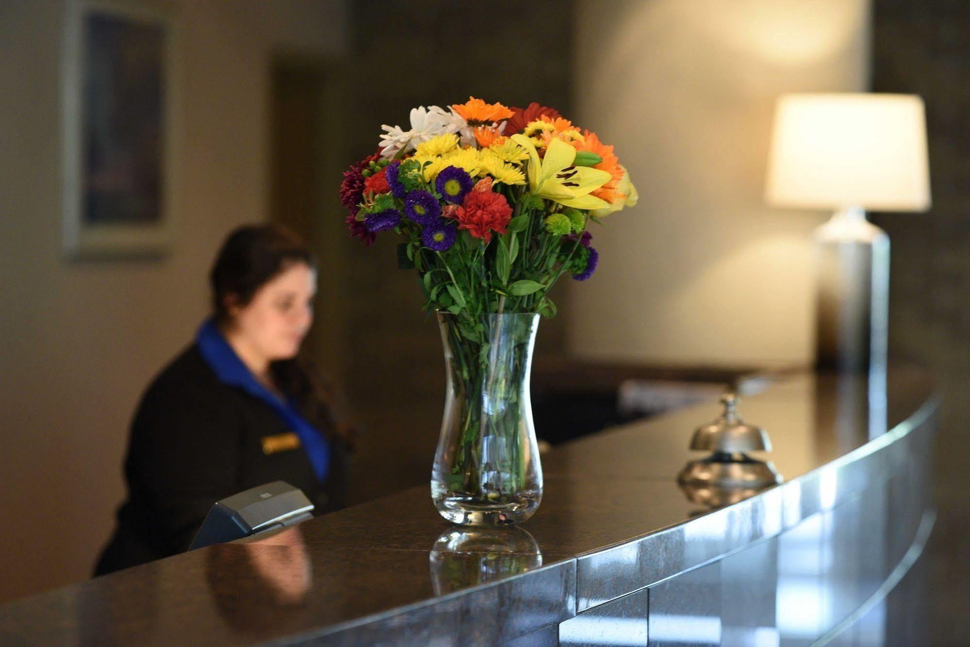 Hotel Oak Ridge à Chaska Extérieur photo